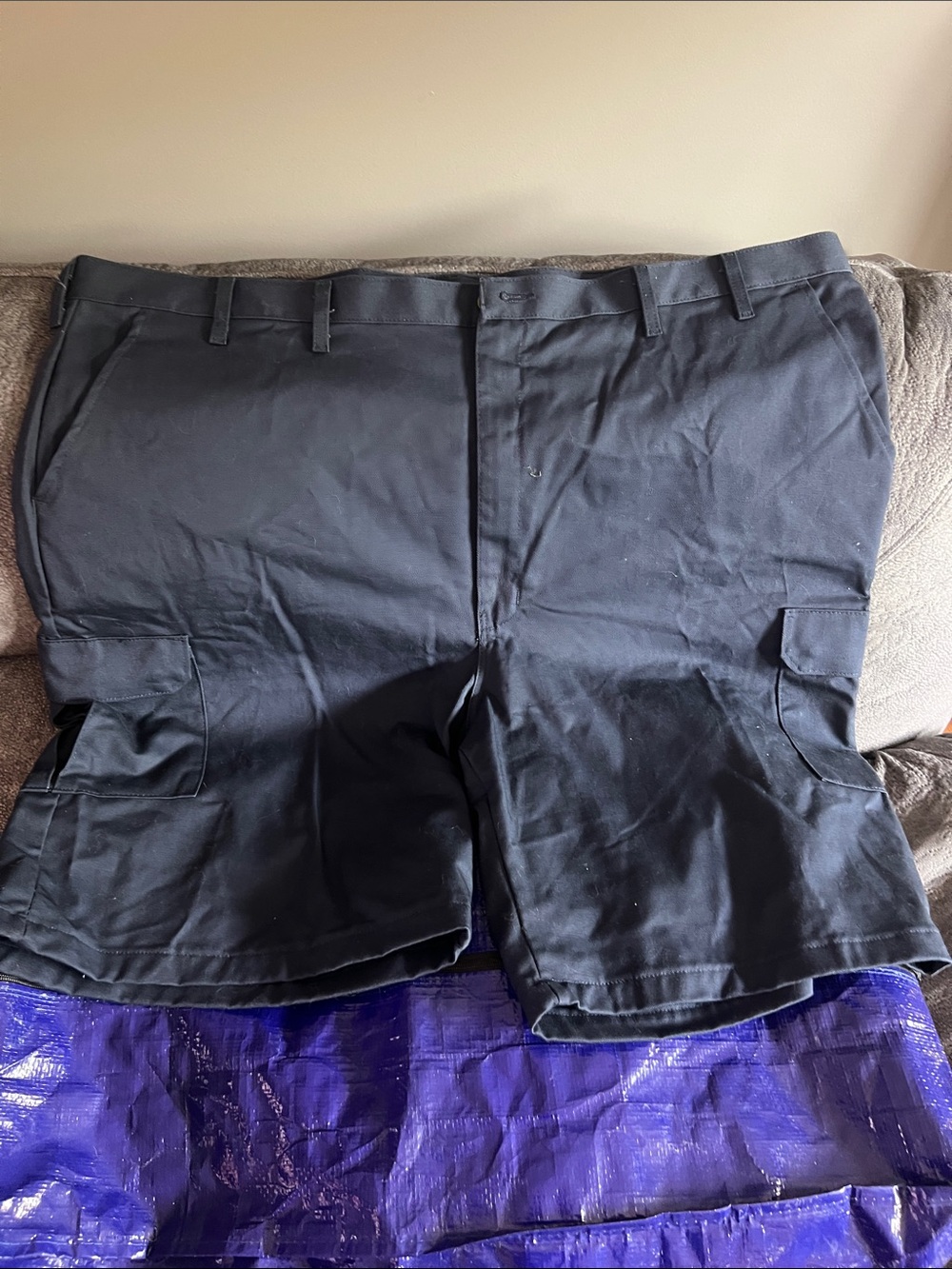 Men's Black Cargo Shorts with Utility Pockets